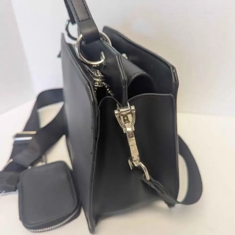 Steve Madden Bevelyn Black Crossbody Bag Purse for Her 9x7x5